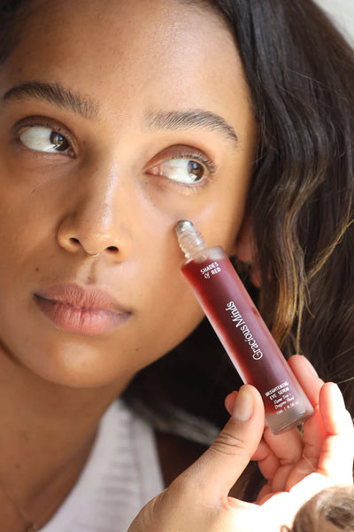 Buy Gracious Minds Shades Of Red Brightening Eye Serum 15ml + Reusable Eye Masks.